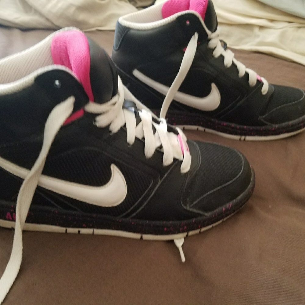 Women's Nike like new sz7